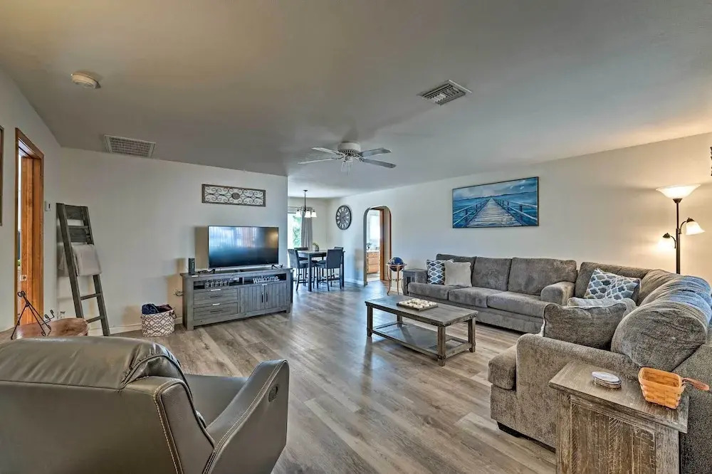Lake Havasu City Retreat w/ Mtn Views & Patio!