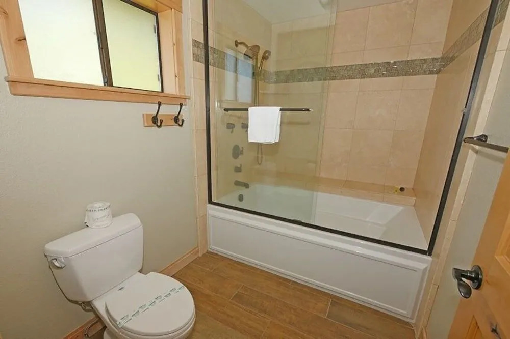 596 Danube Drive 3 Bedroom Home by RedAwning