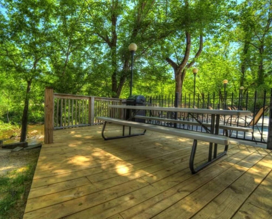 Cedar Lodge 701