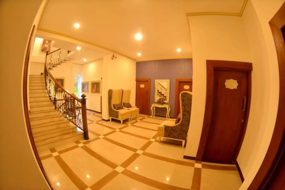 Negombo New Queens Palace