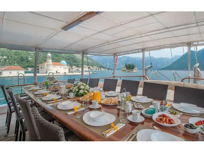 Dm Yachting - 7 Night Cruise Sun-Sun