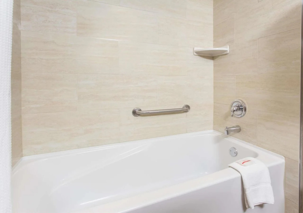 Canmore Inn & Suites