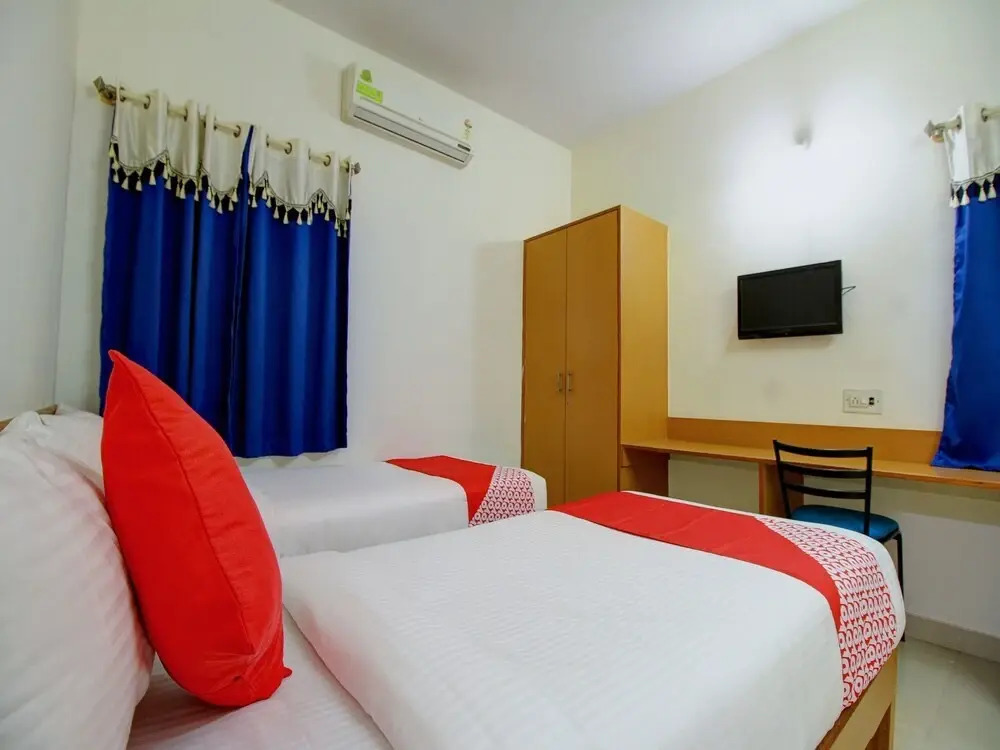 Hotel Ample Inn Vidyanagar by OYO Rooms