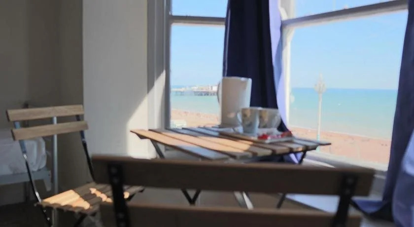 The Grapevine Seafront - Hostel
