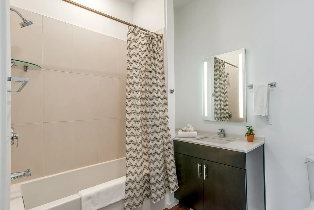 Illume Posh Resort Community Courtyard Pool 1 Bedroom Condo