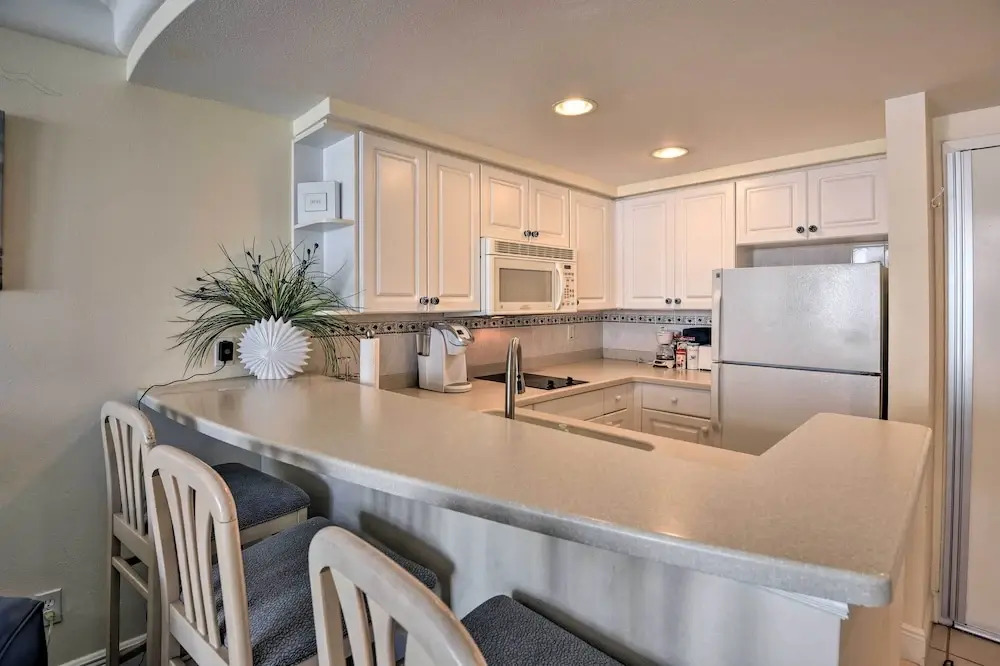 Vacation Vibe Condo: Eleventh-floor Ocean Views