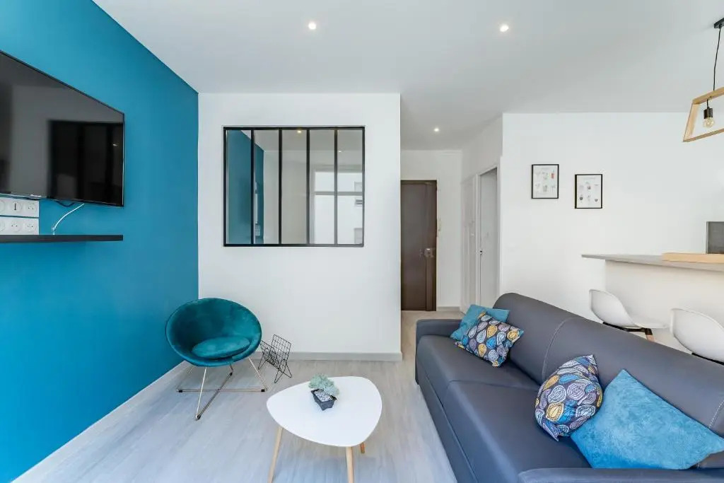 Appart entier avec 1 chambre, 4 personnes max+ internet(FIBRE) / Entire Flat with 1 bedroom, for 4 people max + internet (FIBER OPTIC)