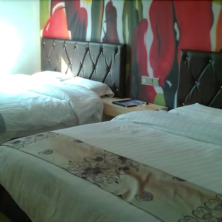 Qingyuan Lianzhou Guangda Hotel