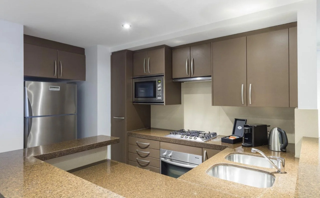 Meriton Suites World Tower, Sydney