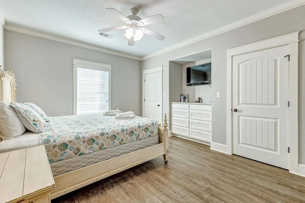 A Southern Belle 4 Bedroom Home