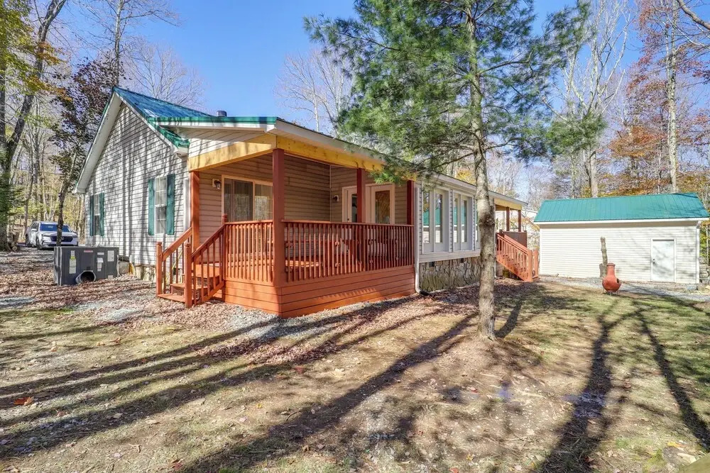 Pet-friendly Beech Mtn Home, 2 Mi to Skiing/hiking