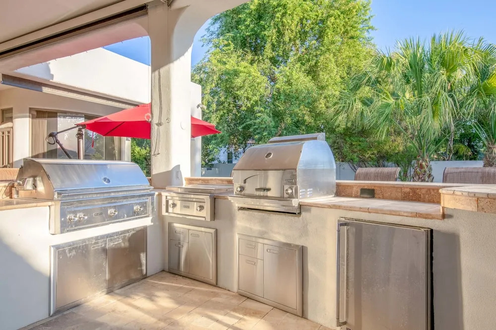 7832 North El Arroyo Road House 5 Bedrooms 5.5 Bathrooms Home