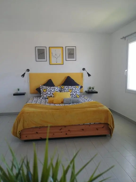 Pé n'Areia Gâmboa Beach T1