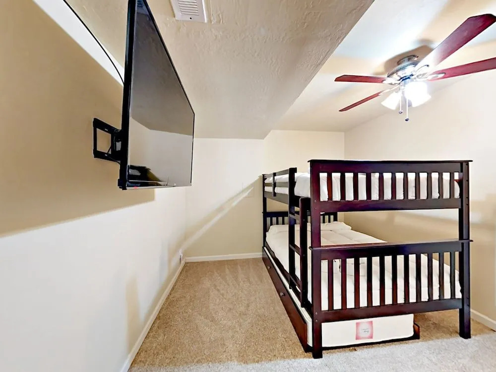 3294 Pine Hill Rd Home 3 Bedrooms 2 Bathrooms Home