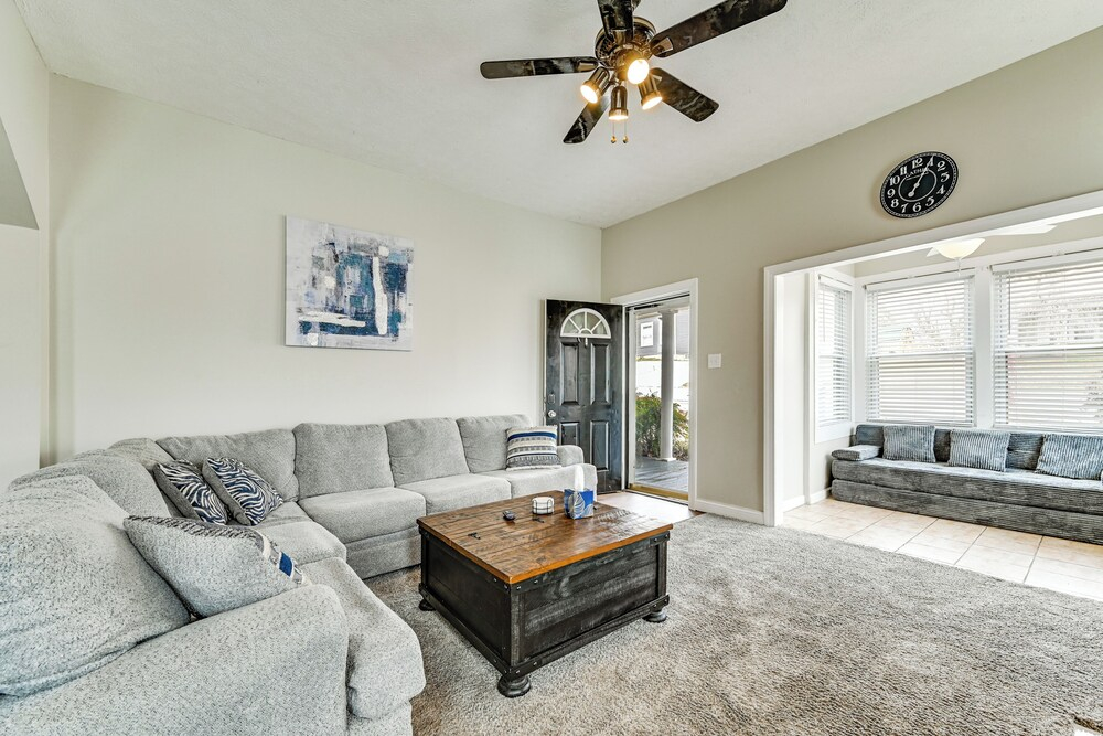 Lake Days & Fireside Nights! Updated Burnside Home