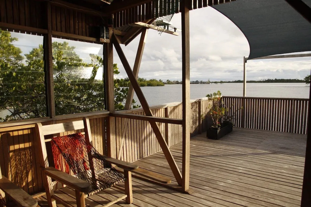 Serah's Lagoon Hideaway