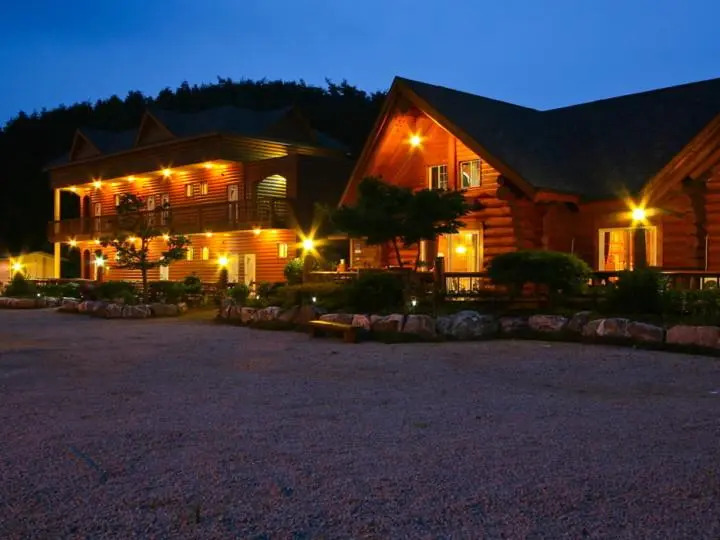 Kkotji Tongnamu Pension