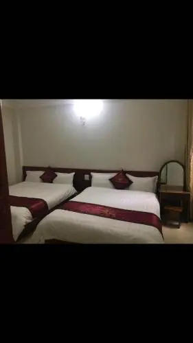 H ng NhAt Hotel