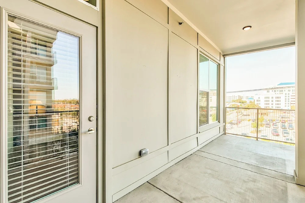 7th Avenue Condos by Barsala