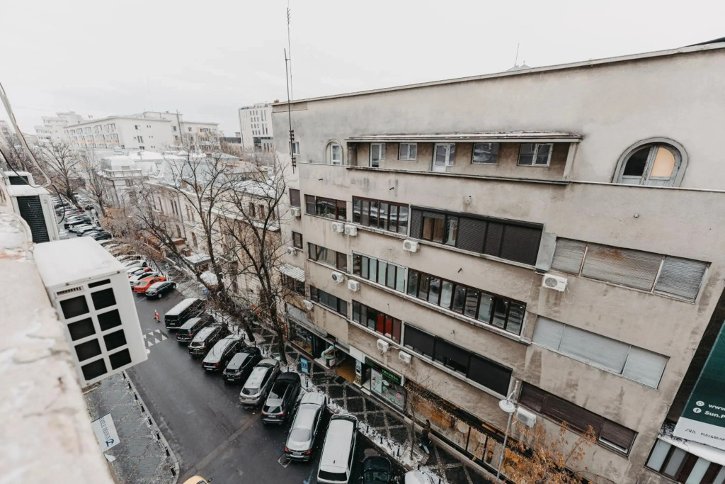 Studio Piata Amzei NR.1 (17 A)