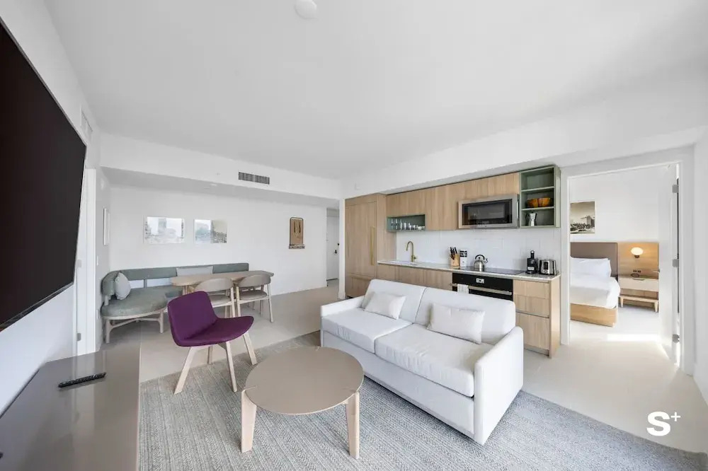 City Luxe Retreat Modern 2-BR
