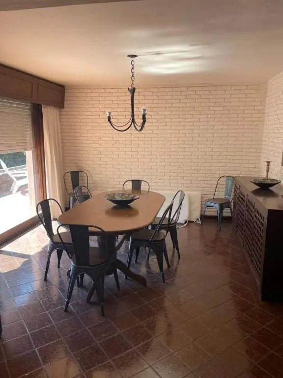 Amplia, 4 dormitorios y piscina climatizada