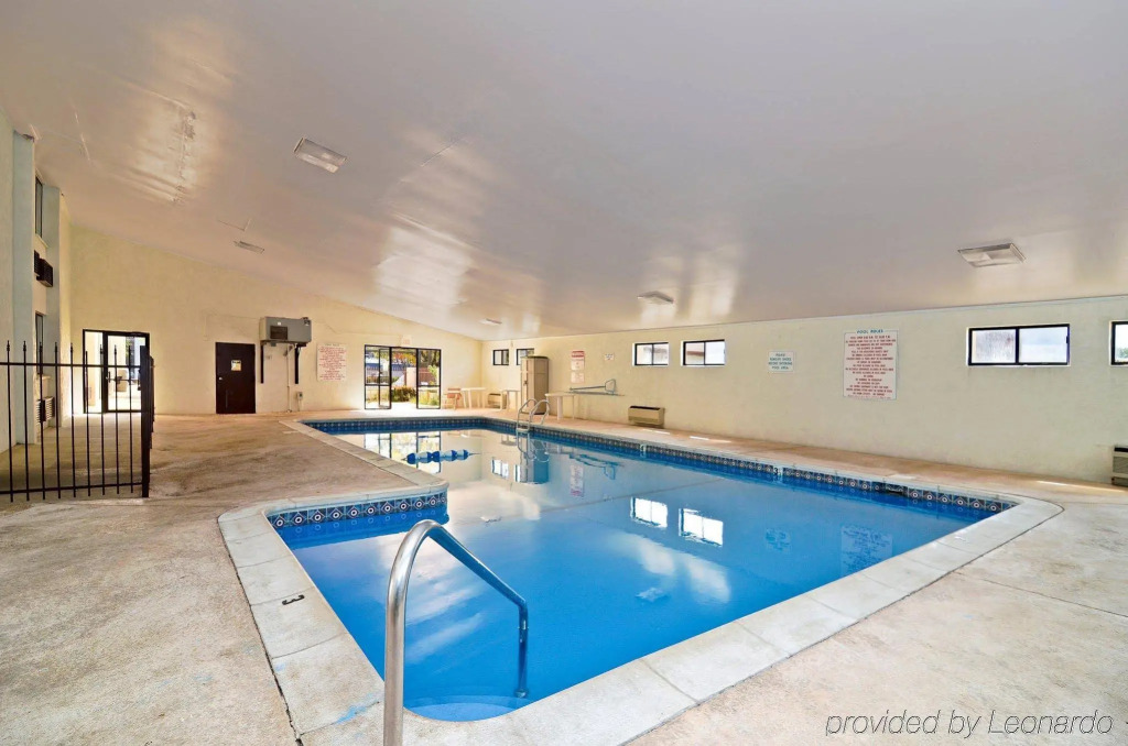 Americas Best Value Inn - Bell Tower
