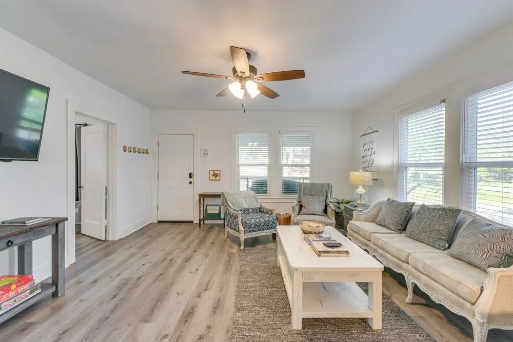 3 Mi to Baylor U: Home w/ Shared Yard