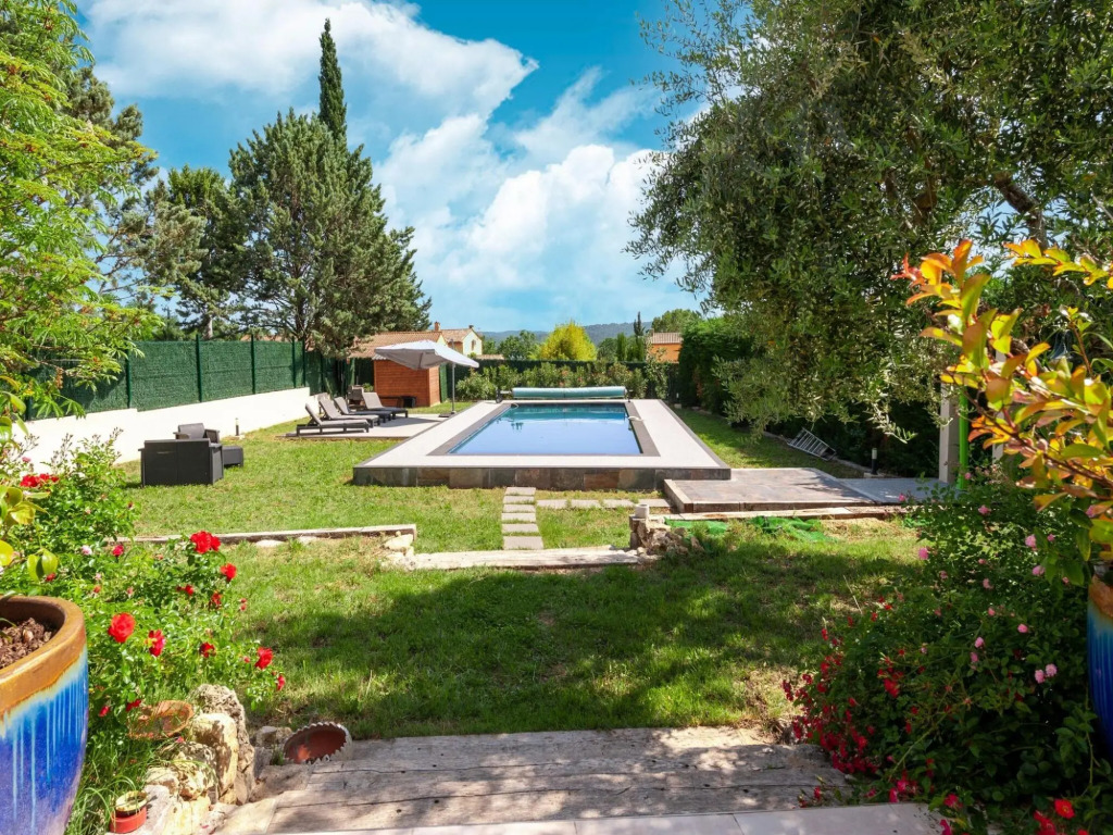 Villa Jenuska, Attractive holiday home in Callian with private pool