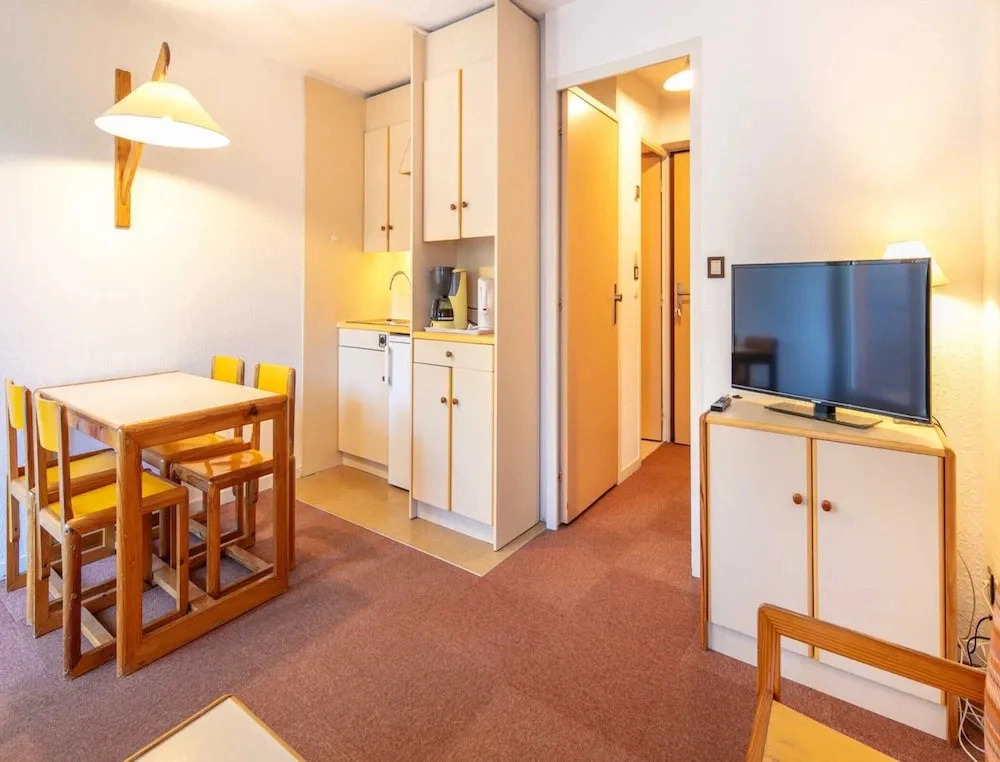 Mountain Apartment Near Village Centre