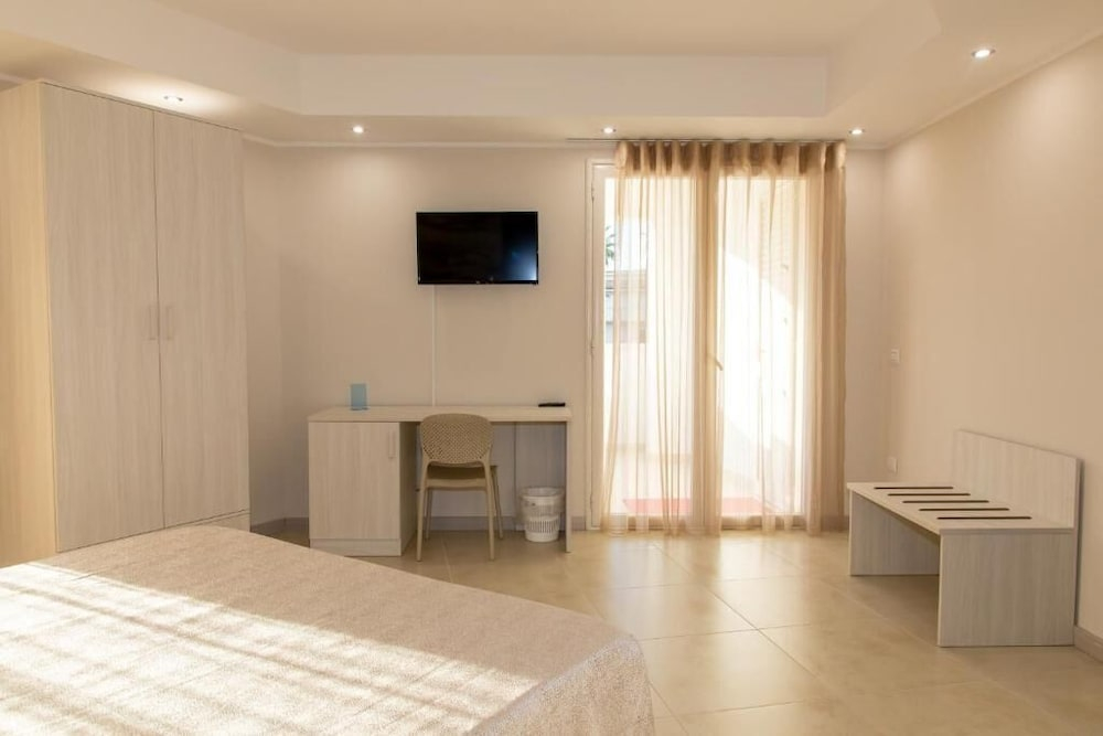 Global Hotel