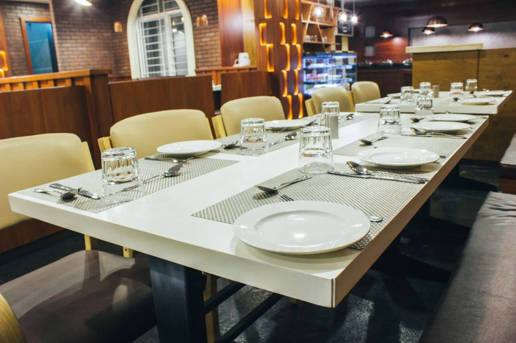 Fab Ni Ambaari Suites