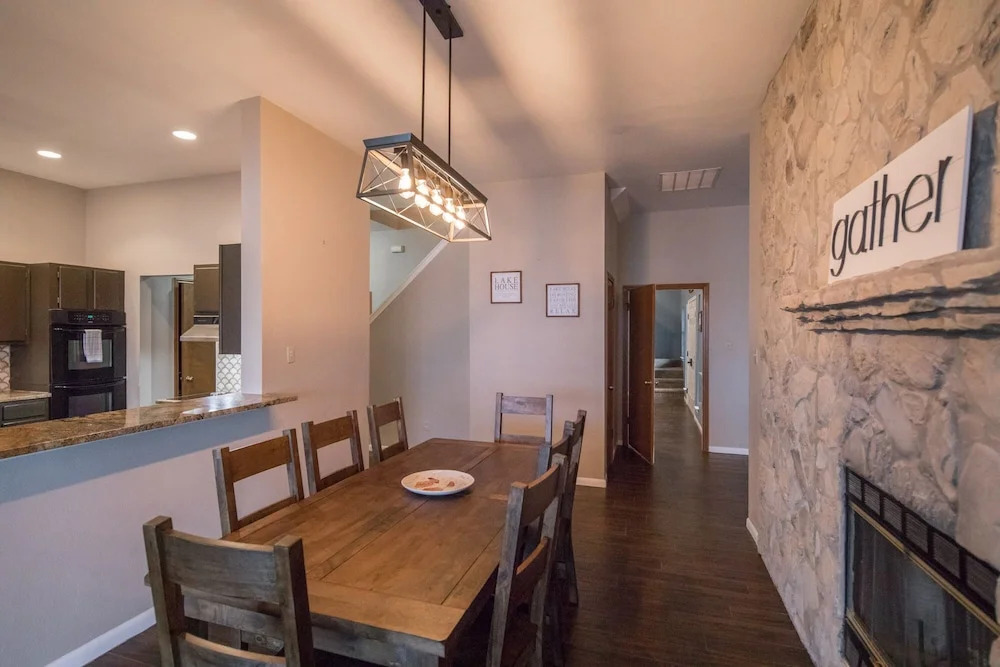 Water's Edge Retreat 4 Bedrooms 2.5 Bathrooms Home