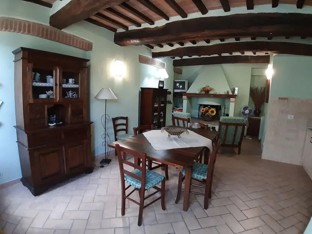 Group Retreat With Garden in Tuscany