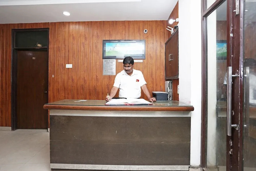 OYO 37262 Akash Guest House