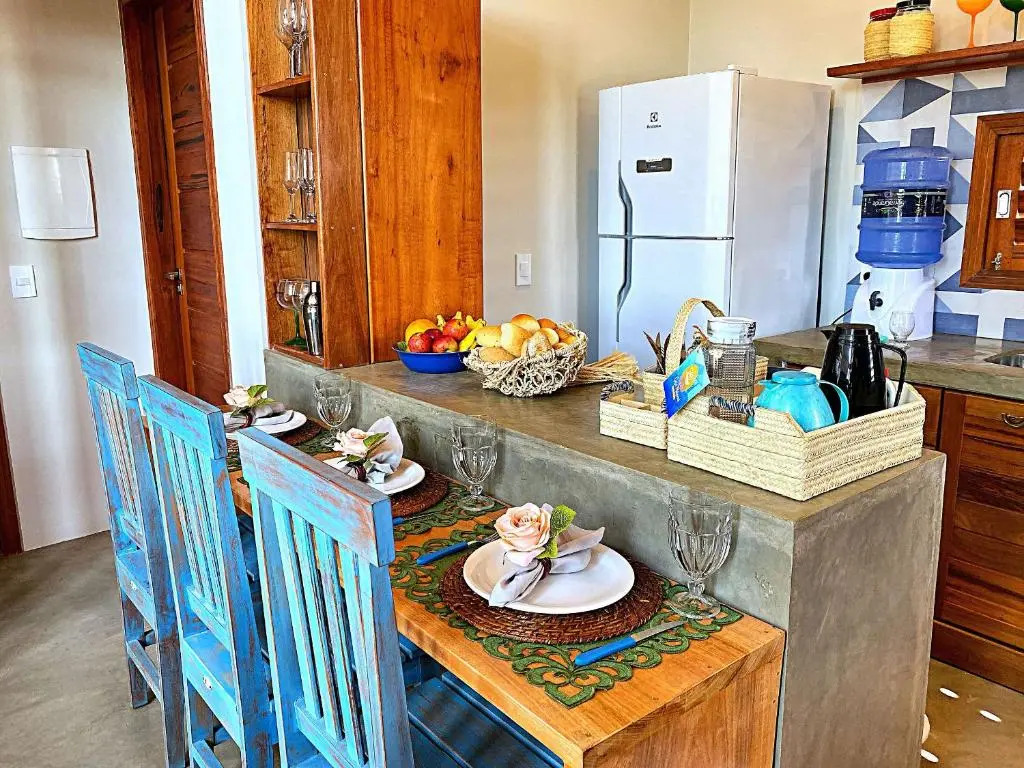 Bangalô de 2 pisos com piscina e vista para o mar na melhor localização da Praia de Maramar