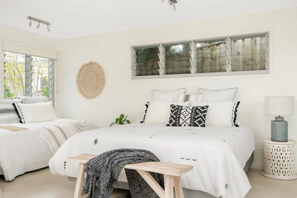 The White Rabbit - with studio & covered deck
