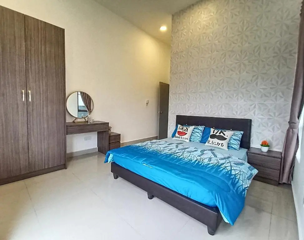 ComfyHome at Palas Horizon Residence with sunrise view