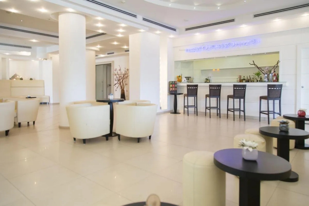 AHR Baja Hotel & Spa Cannigione
