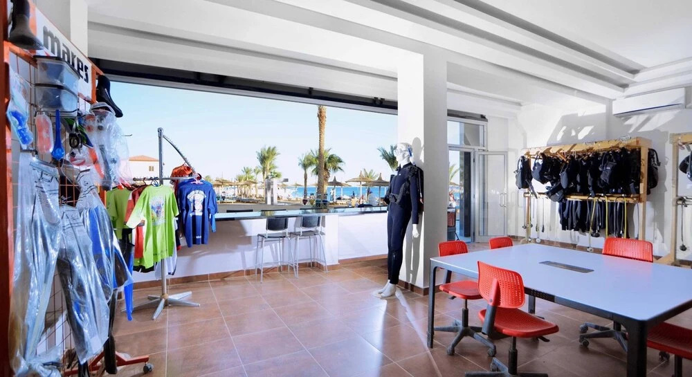 Beach albatros resort Azrak VIP Package