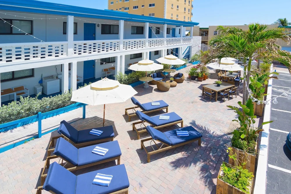 Nevada Beach Apartments