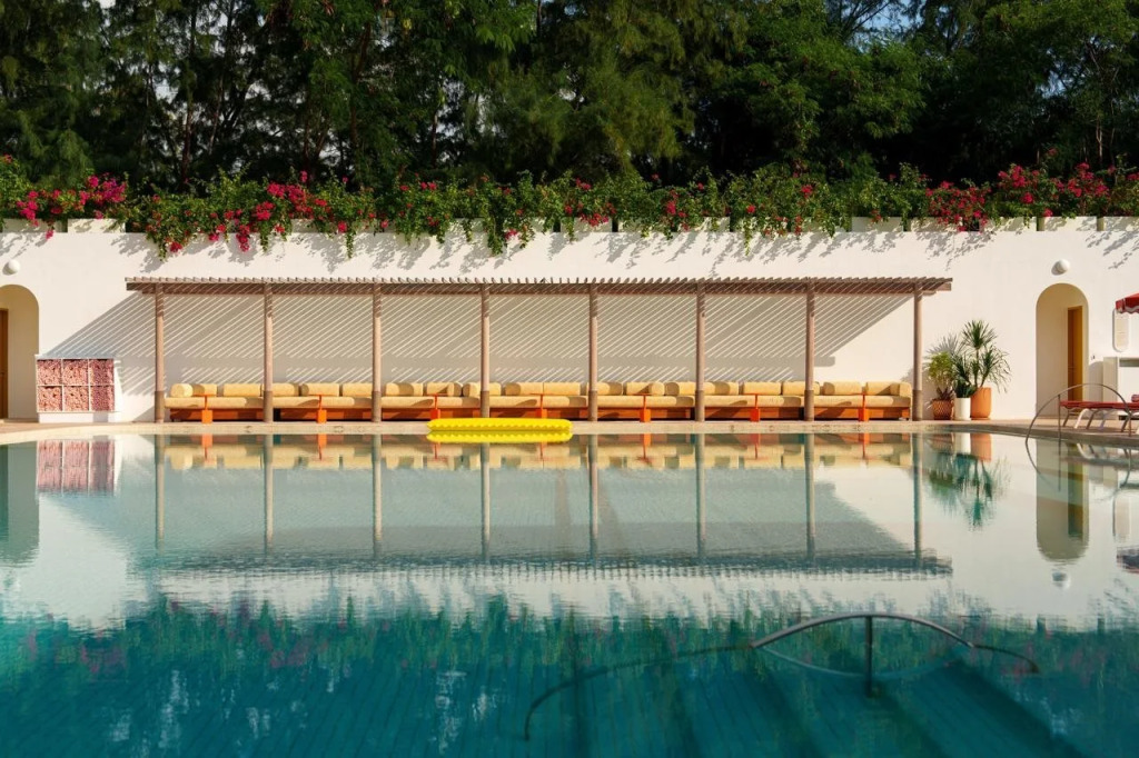 The Standard, Pattaya Na Jomtien