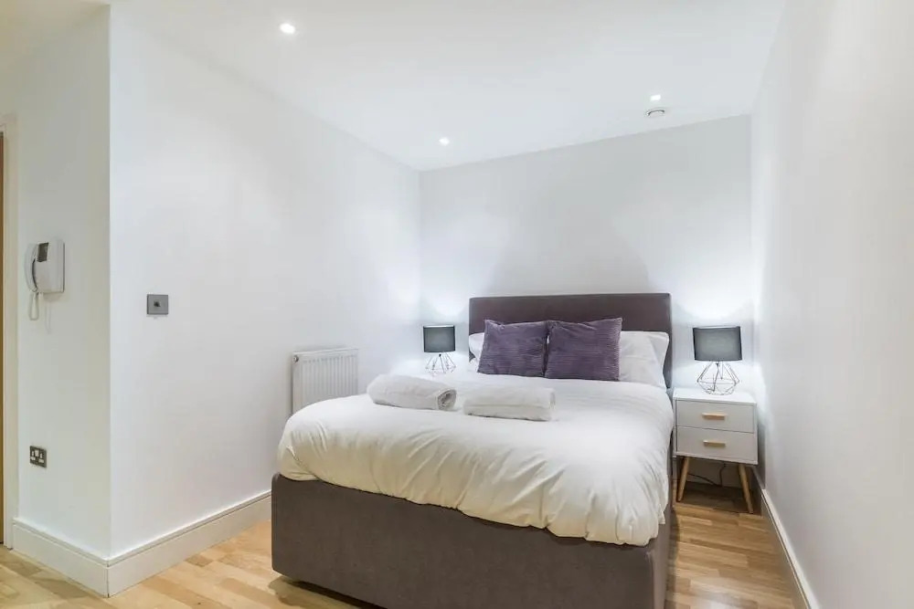 Modern Apt. in the Heart of Docklands