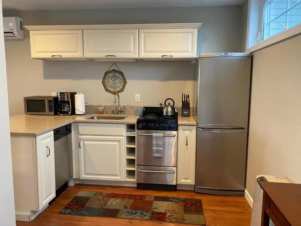 Perkins Cove Oceanfront Cottage