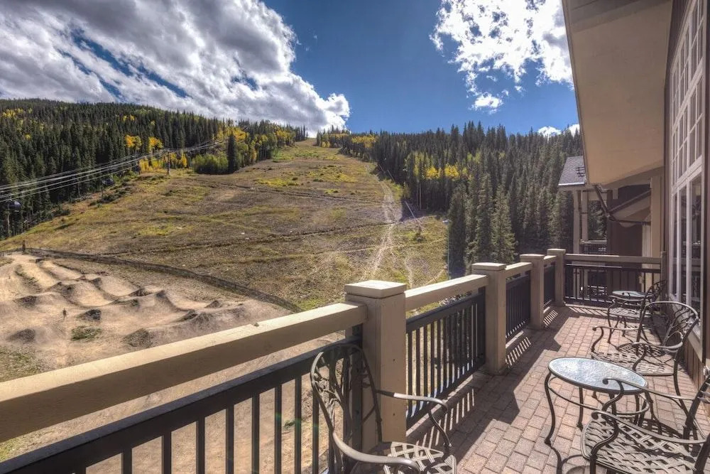 Lone Eagle #3050 - 4 Br Condo