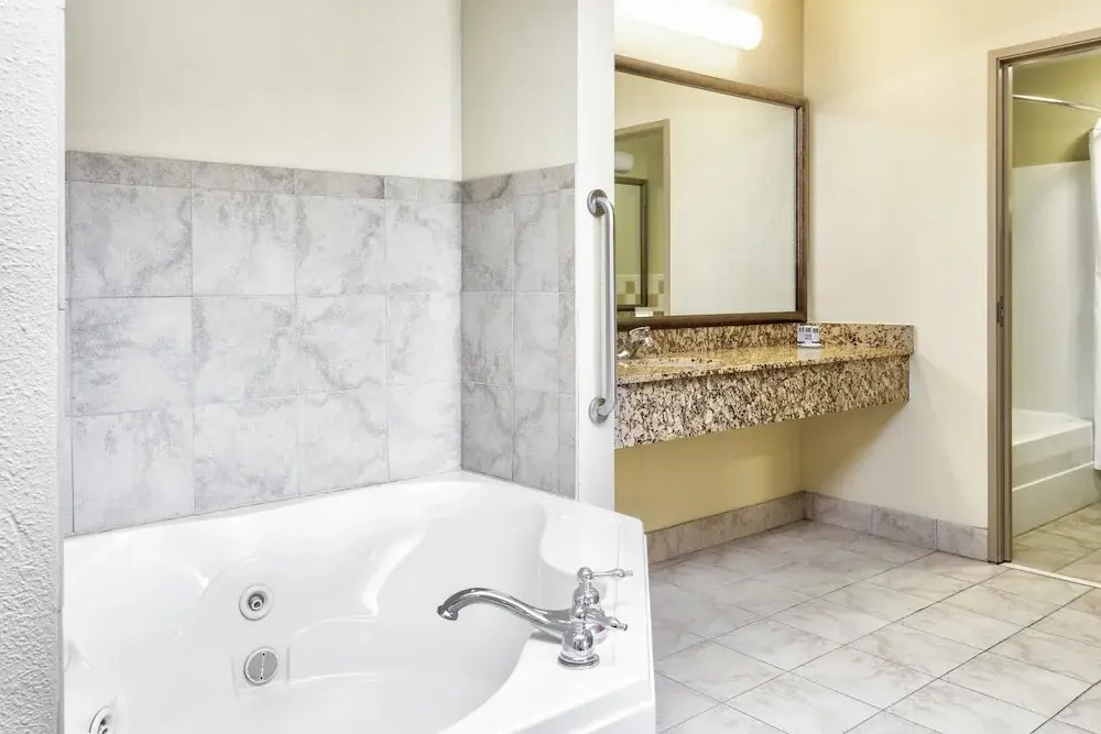 AmericInn by Wyndham Vidalia