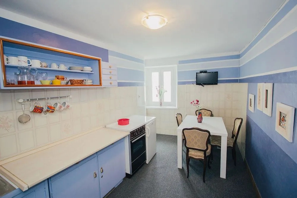 Apartments and Rooms Ille