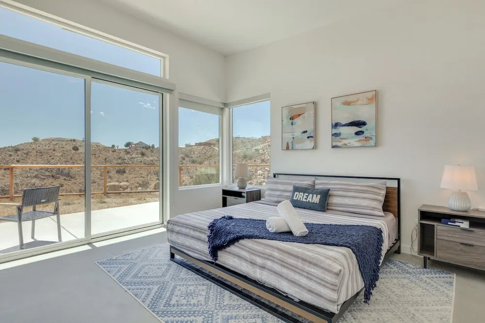 Hot Tub & Views! Contemporary Yucca Valley Retreat