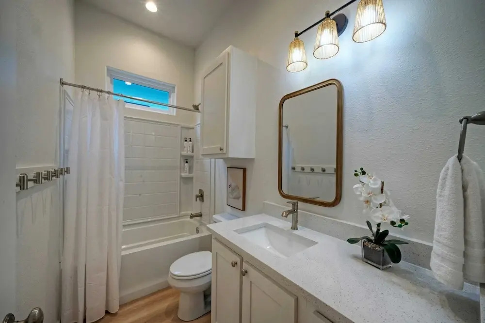 2 Homes, Sleeps 22 2 Private Pools, Firepit, Steps to Beach Boardwalk Access