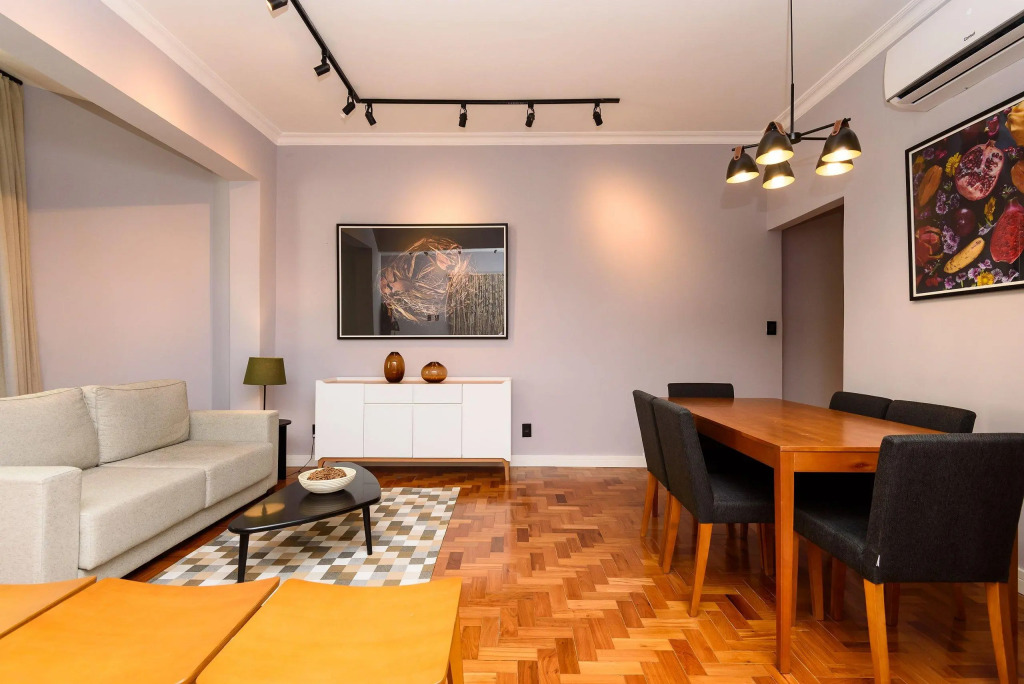 Apartamento A 150m Da Praia De Ipanema | Gc 56/201